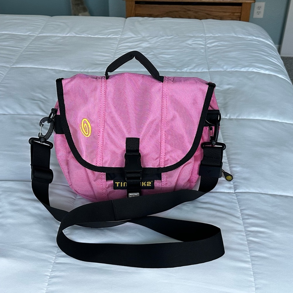 Timbuk2 Click Metro Crossbody pink